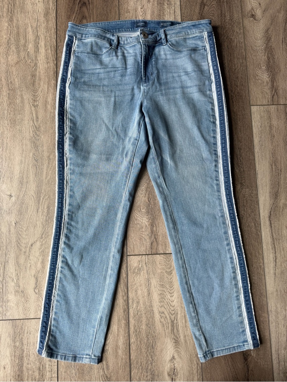 J. Jill- Authentic Fit- Slim Ankle- Side Details (8)